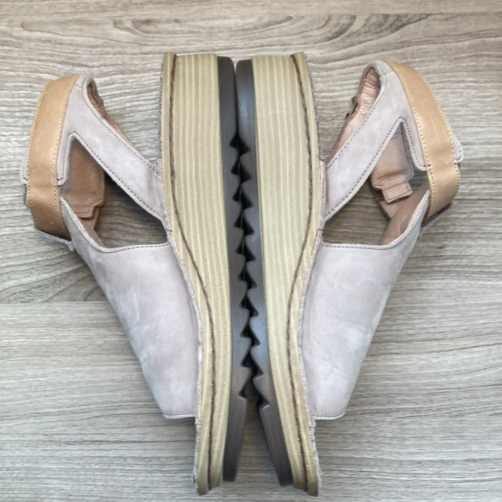 Naot verbena cutout leather sandal tan caramel 38/7,5